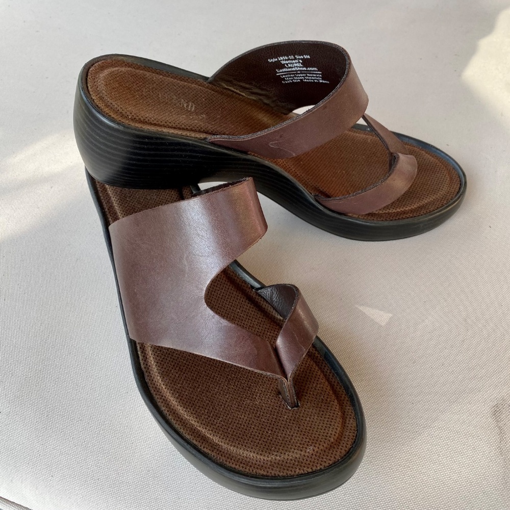 Eastland Laurel leather brown wedge sandals Sz 9M